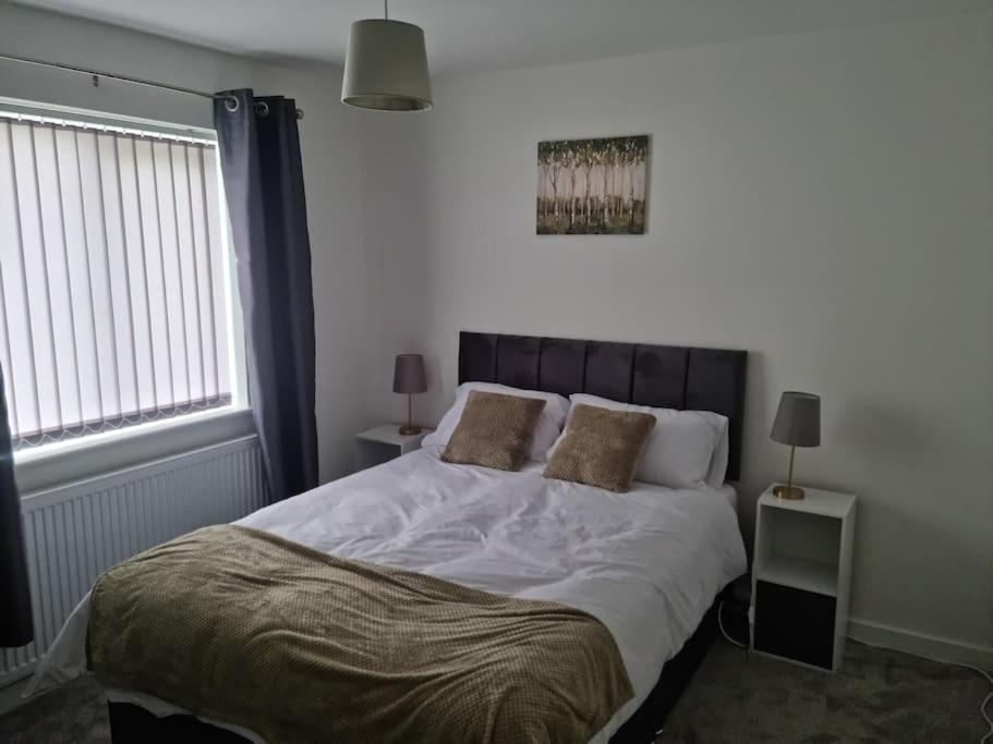 5 Bedroom House - Cheshire Oaks 엘즈미어 포트 외부 사진