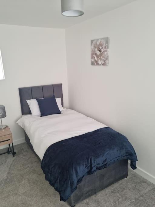 5 Bedroom House - Cheshire Oaks 엘즈미어 포트 외부 사진